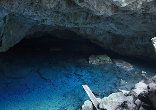 پارک ملی شبه جزیره دیلک - غار زئوس در پارک ملی شبه جزیره دیلک